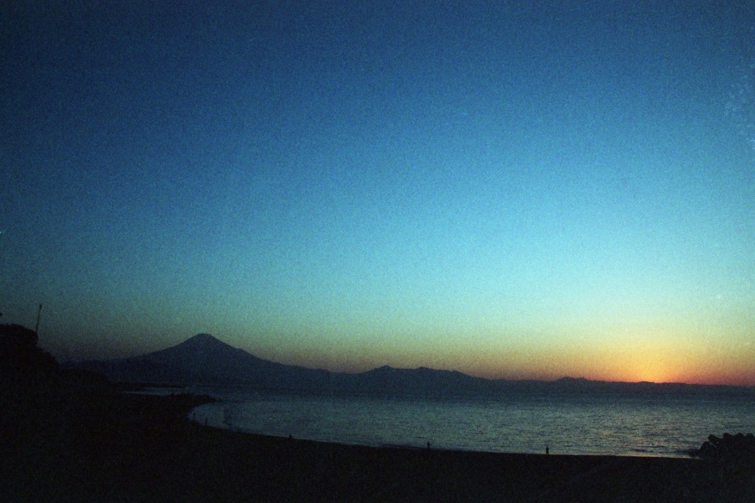 canoneos-1v/ef24-105mm f4l is usm/fuji superia premium400